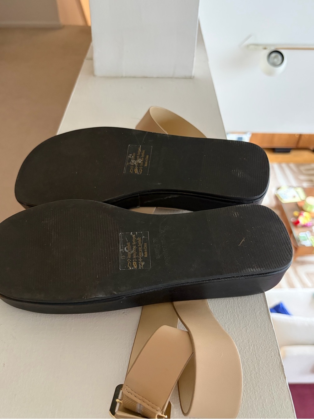 Abercrombie Beige Crisscross Toe-Loop Sandals with Ankle Strap - Picture 5 of 5